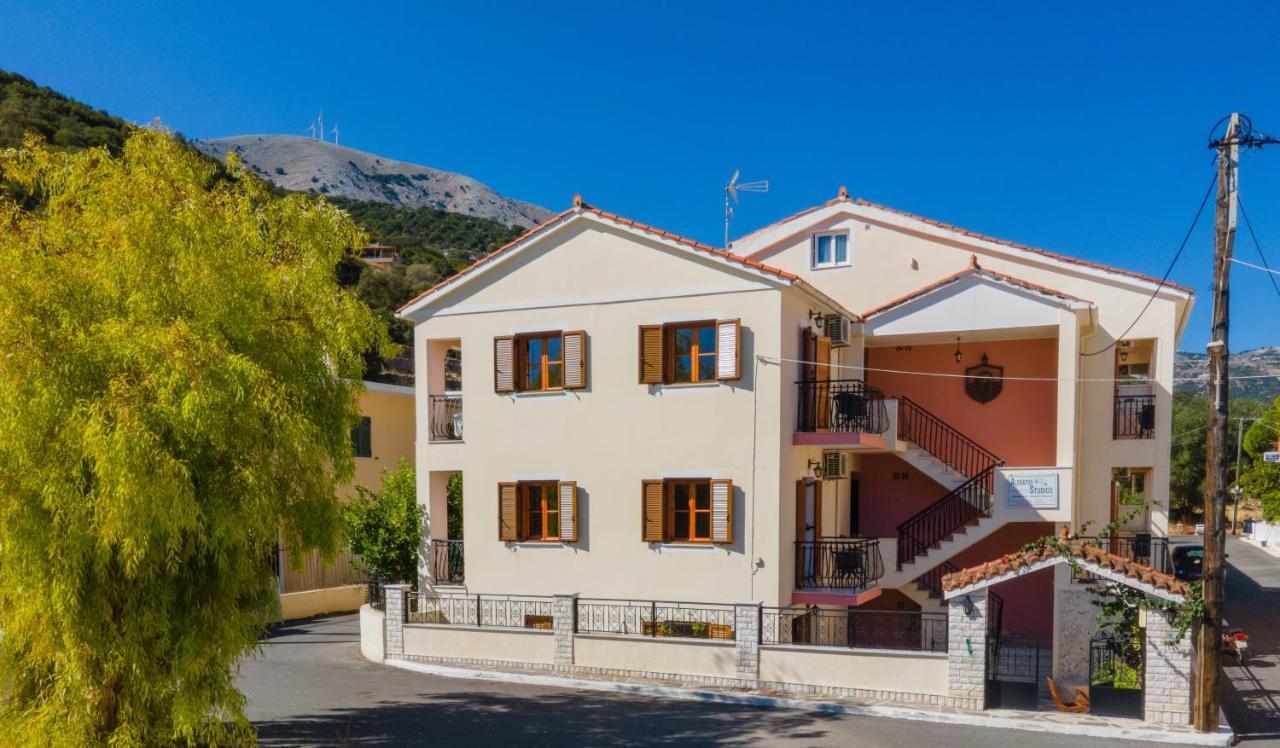 Alexatos Studios & Apartments Agia Efimia Exteriér fotografie