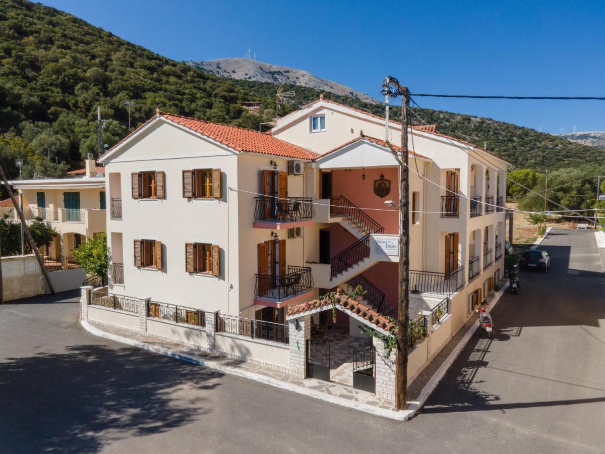 Alexatos Studios & Apartments Agia Efimia Exteriér fotografie