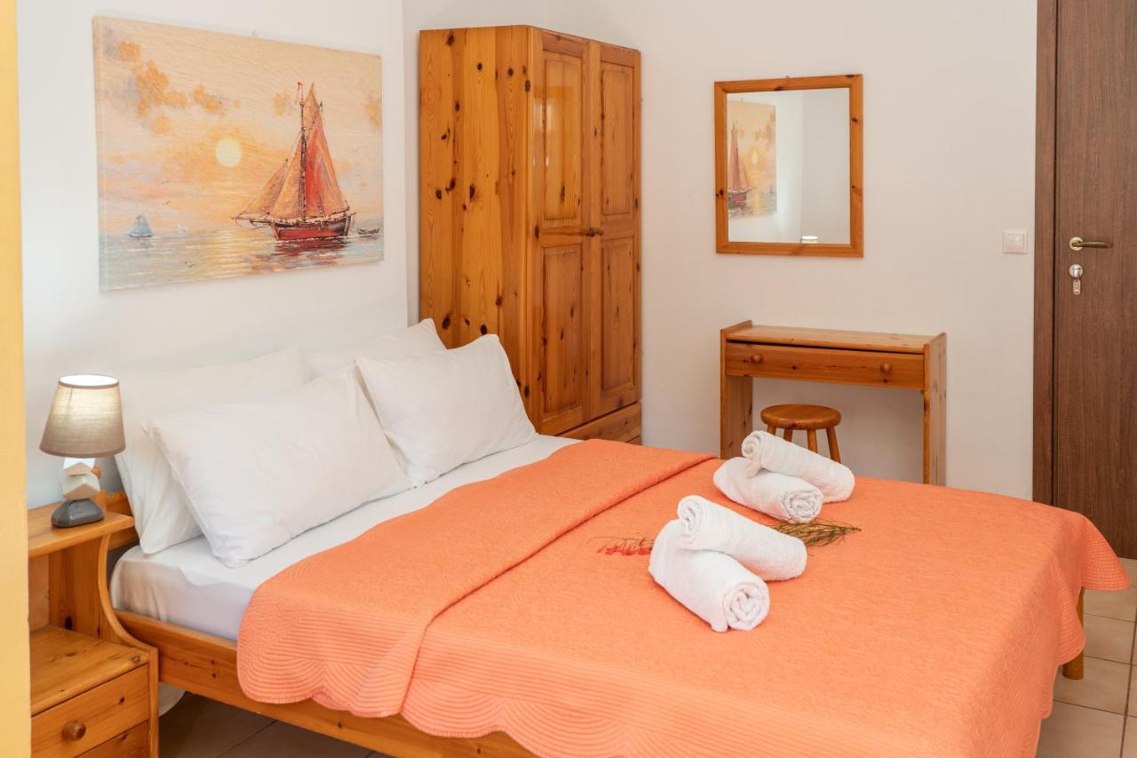 Alexatos Studios & Apartments Agia Efimia Exteriér fotografie