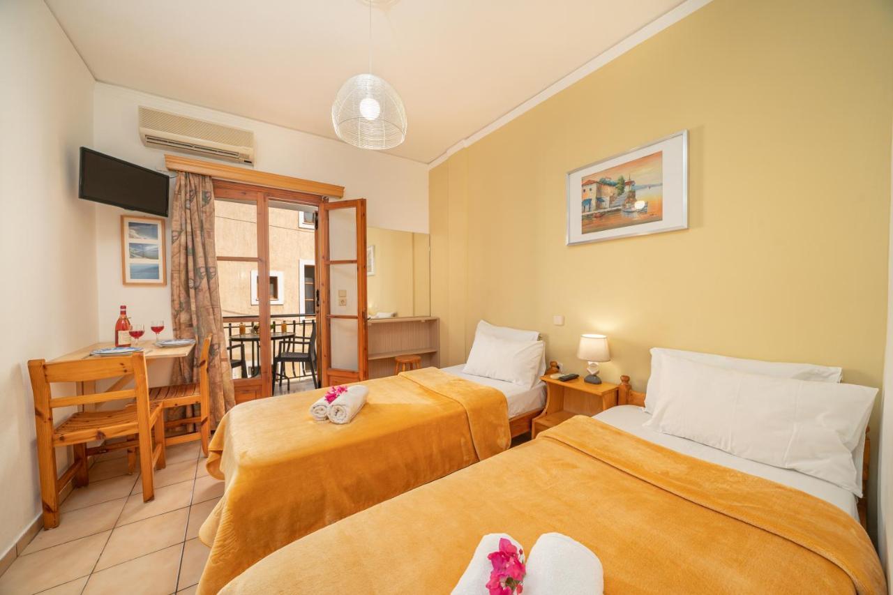 Alexatos Studios & Apartments Agia Efimia Exteriér fotografie