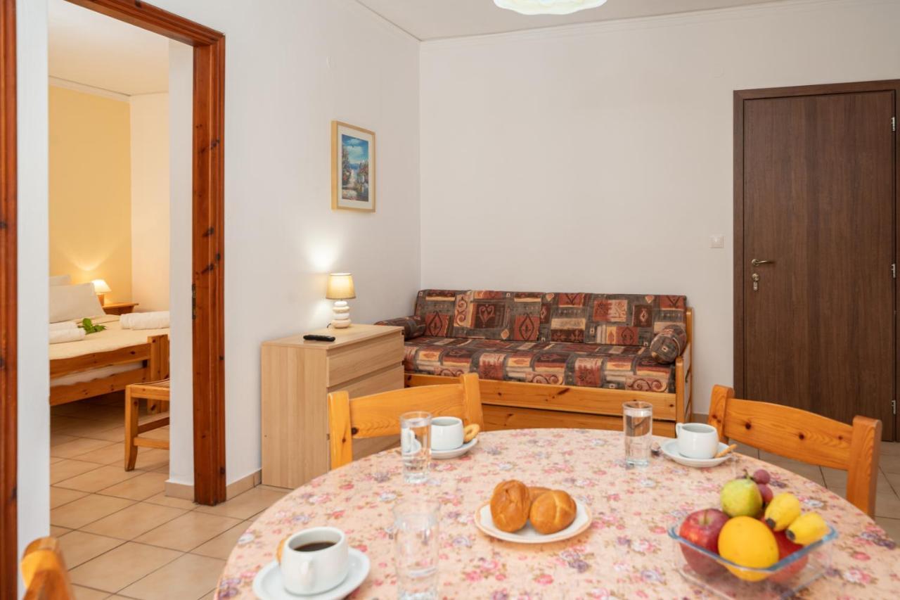 Alexatos Studios & Apartments Agia Efimia Exteriér fotografie
