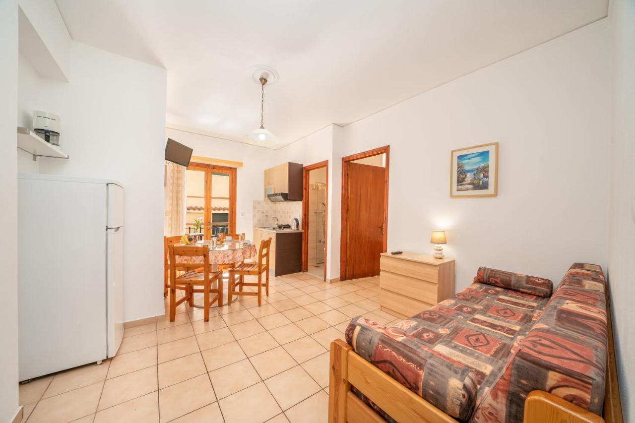 Alexatos Studios & Apartments Agia Efimia Exteriér fotografie
