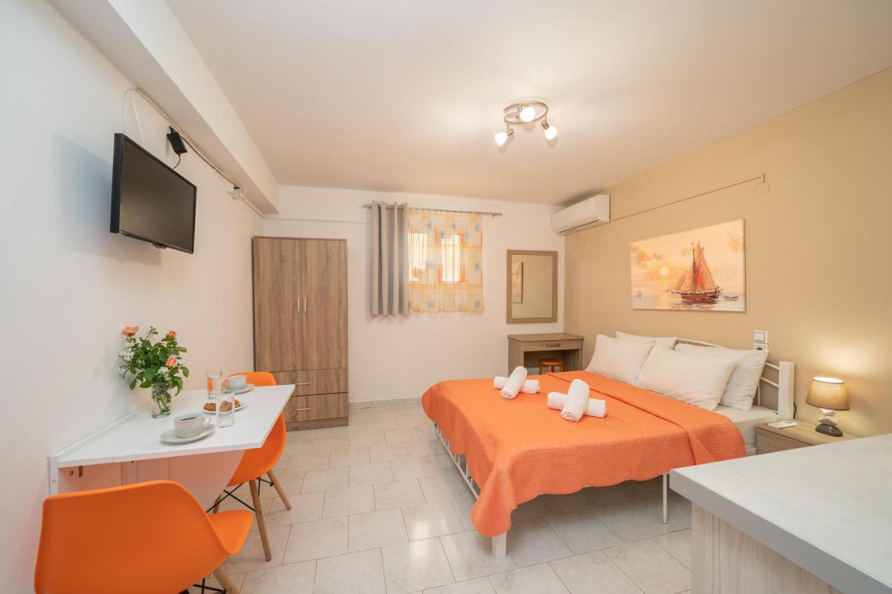 Alexatos Studios & Apartments Agia Efimia Exteriér fotografie