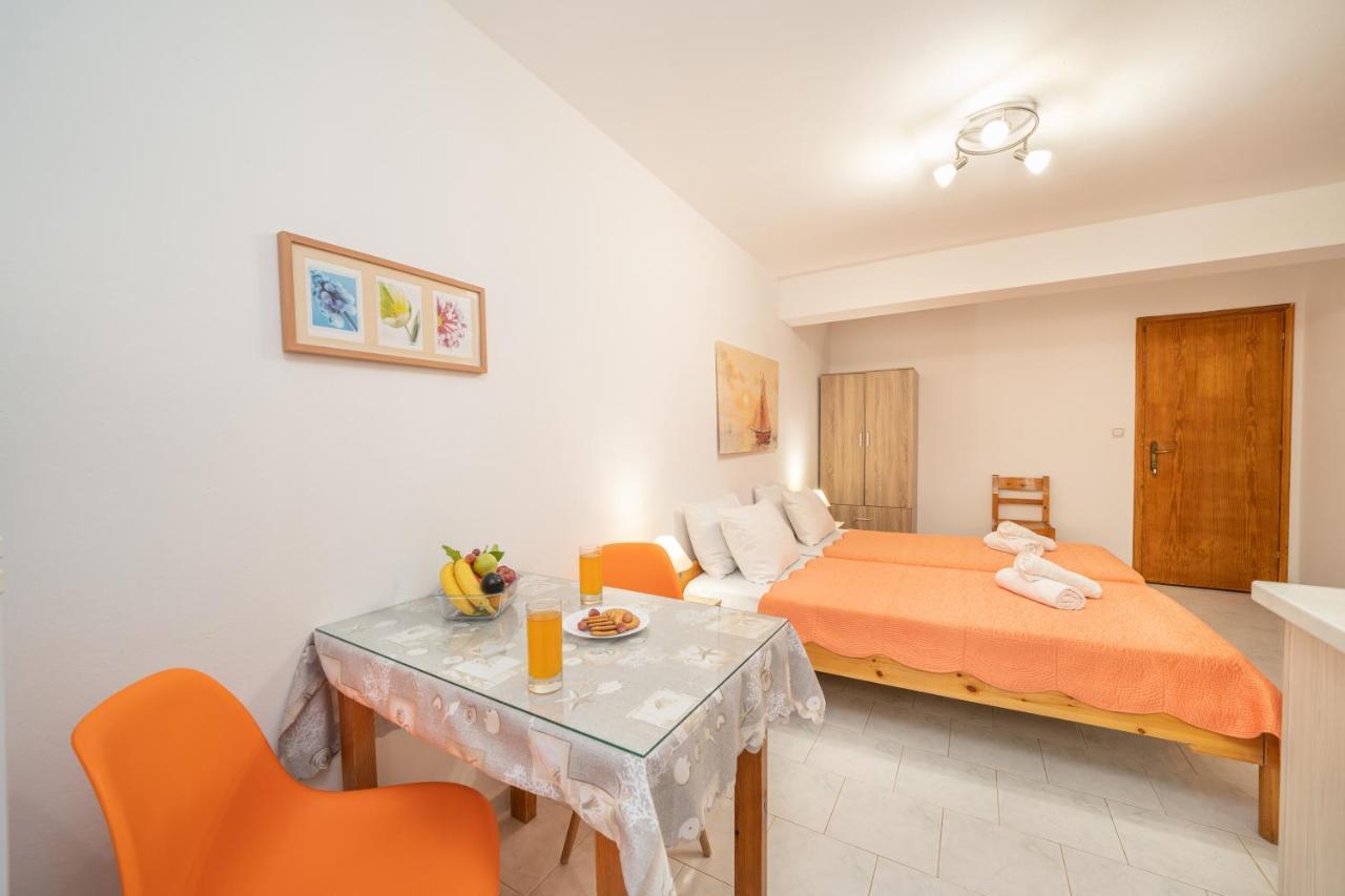 Alexatos Studios & Apartments Agia Efimia Exteriér fotografie