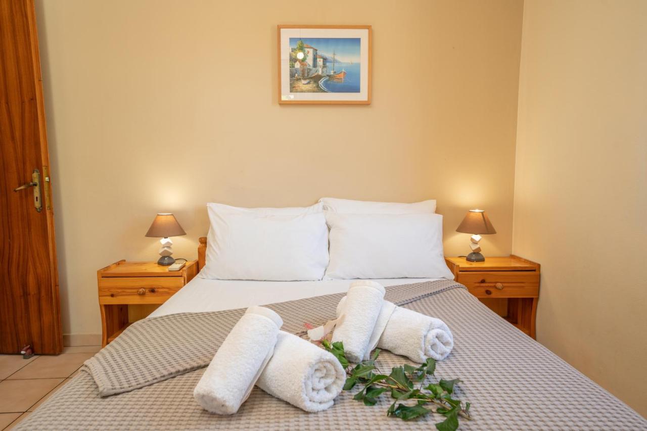 Alexatos Studios & Apartments Agia Efimia Exteriér fotografie